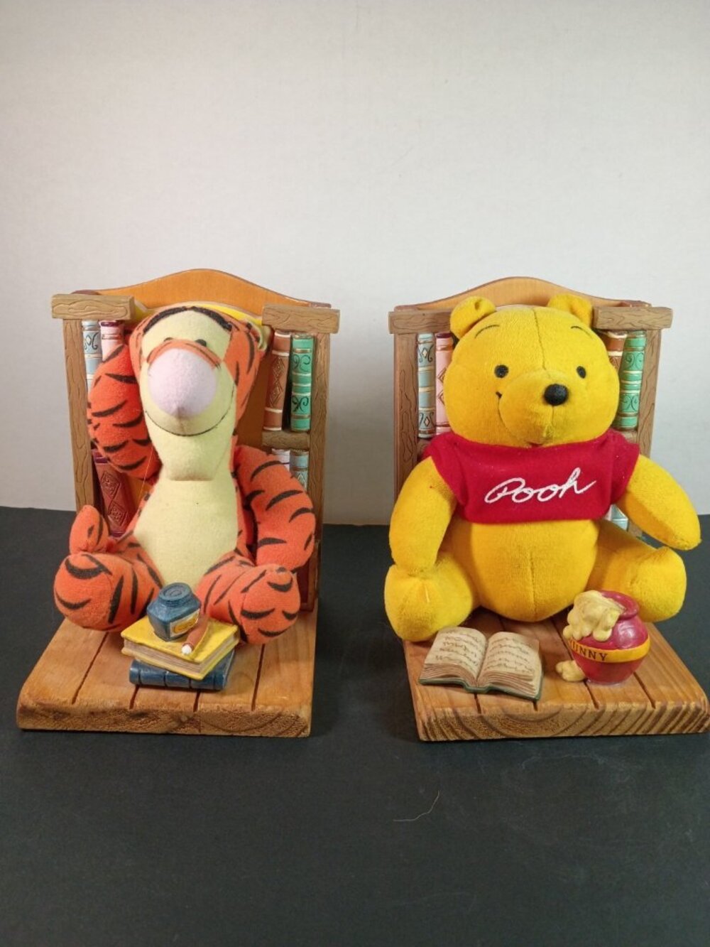 Winnie The Pooh & Tigger Book End Buddies Removable Plush Figure Book 7" Tall